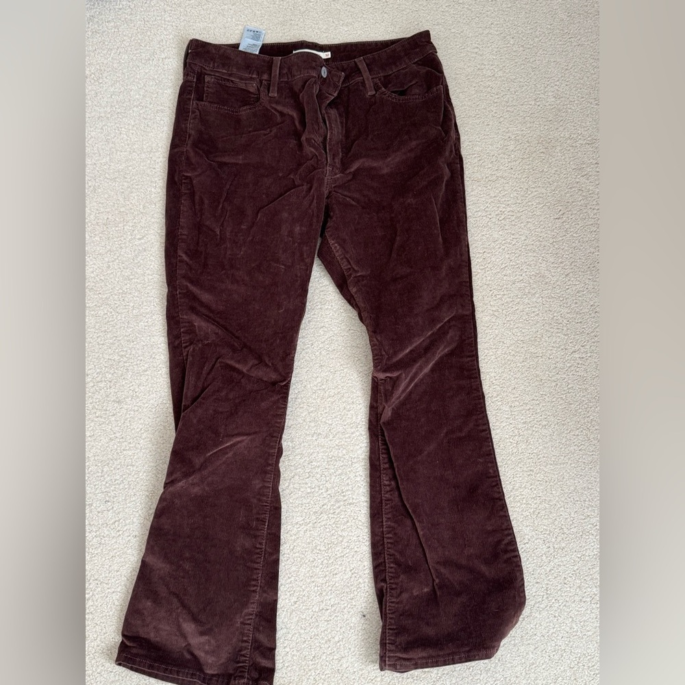 NWOT Levi’s High Rise Bootcut W32 L30